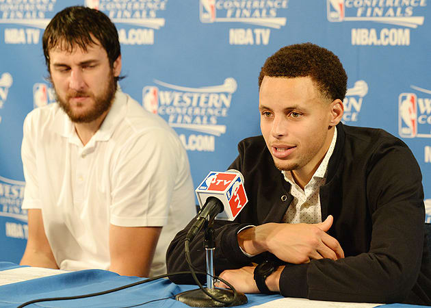 andrew-bogut-stephen-curry-warriors-rockets-game-2-2015-nba-playoffs.jpg